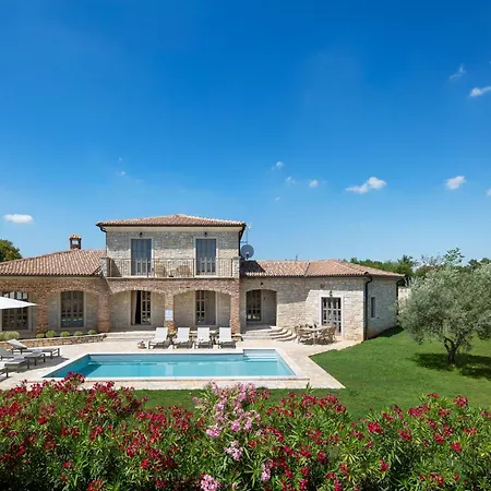 Seseli By Interhome